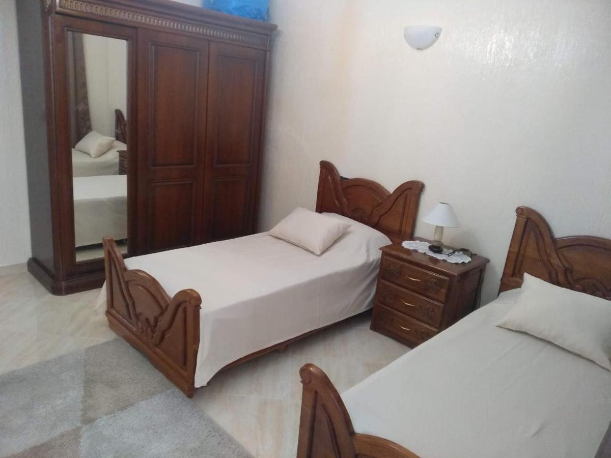 Apartment Centre Μεκνές Εξωτερικό φωτογραφία
