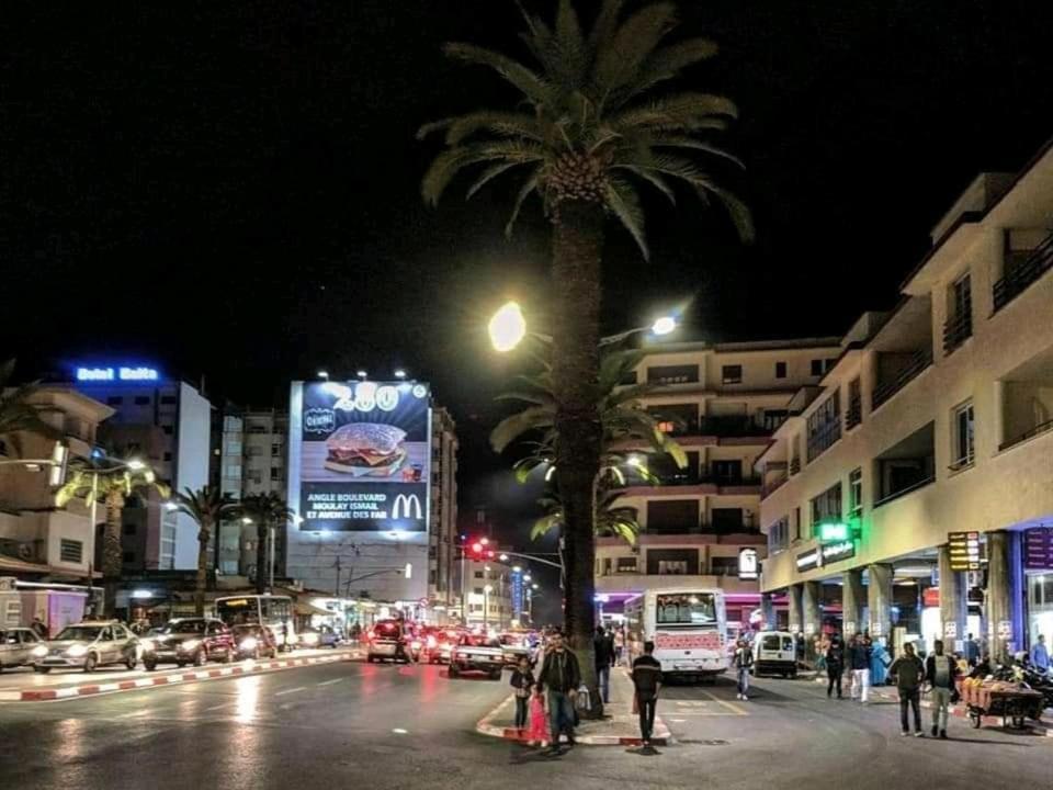 Apartment Centre Μεκνές Εξωτερικό φωτογραφία